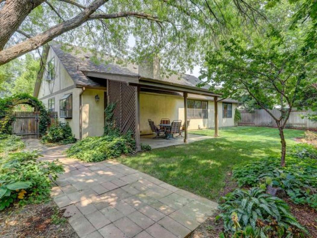 Experience Nirvana With Artwork Collections From Around The Globe Located In Lakewood Neighborhood In Se Boise Next To A Park, Minutes From Bown Crossing And The Boise River, 10 Minutes To Downtown, 4 Beds, Sleeps 8, Pets Welcome In Large Fenced In Y Extérieur photo