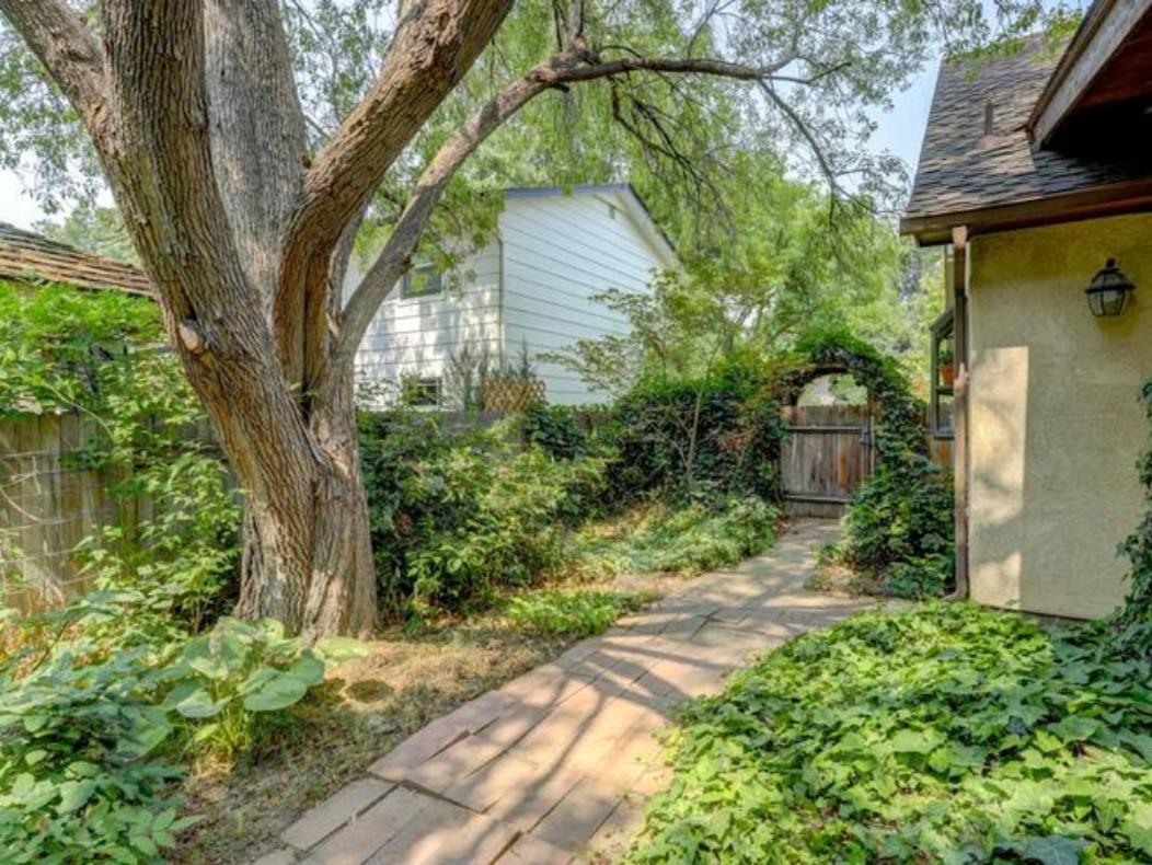 Experience Nirvana With Artwork Collections From Around The Globe Located In Lakewood Neighborhood In Se Boise Next To A Park, Minutes From Bown Crossing And The Boise River, 10 Minutes To Downtown, 4 Beds, Sleeps 8, Pets Welcome In Large Fenced In Y Extérieur photo