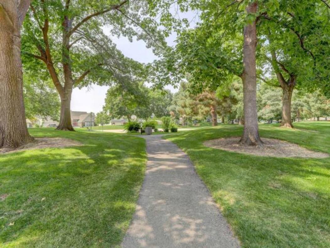 Experience Nirvana With Artwork Collections From Around The Globe Located In Lakewood Neighborhood In Se Boise Next To A Park, Minutes From Bown Crossing And The Boise River, 10 Minutes To Downtown, 4 Beds, Sleeps 8, Pets Welcome In Large Fenced In Y Extérieur photo
