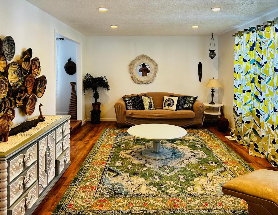 Experience Nirvana With Artwork Collections From Around The Globe Located In Lakewood Neighborhood In Se Boise Next To A Park, Minutes From Bown Crossing And The Boise River, 10 Minutes To Downtown, 4 Beds, Sleeps 8, Pets Welcome In Large Fenced In Y Extérieur photo